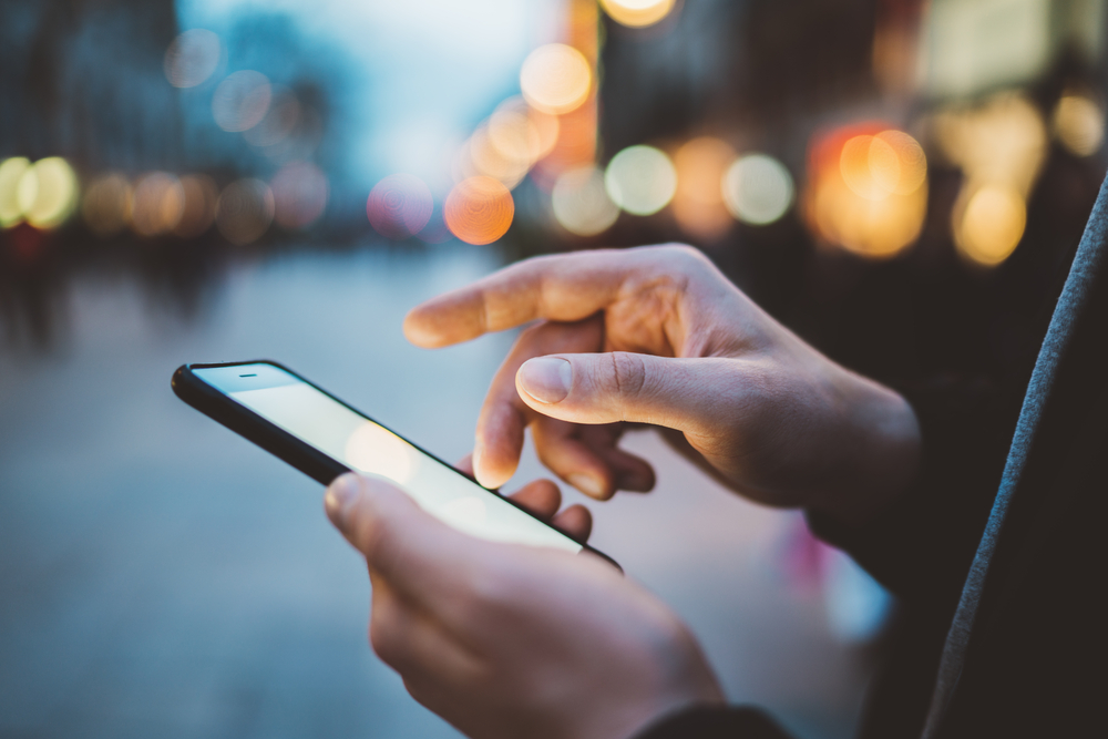 smartphone telefono móvil empleo
