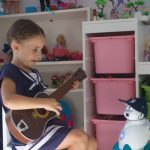 Aisoy1 Kik, el mejor aliado de los niños autistas o hiperactivos Aisoy_jugando