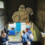 muneco_michelin_escaleras