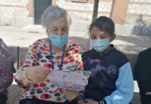 Escribir cartas a mano nunca fue tan terapéutico actividad cartas mayores estudiantes